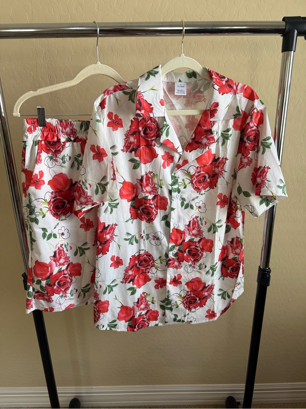 Men’s Floral Button-Up Shirt & Shorts Set - White with Red Roses